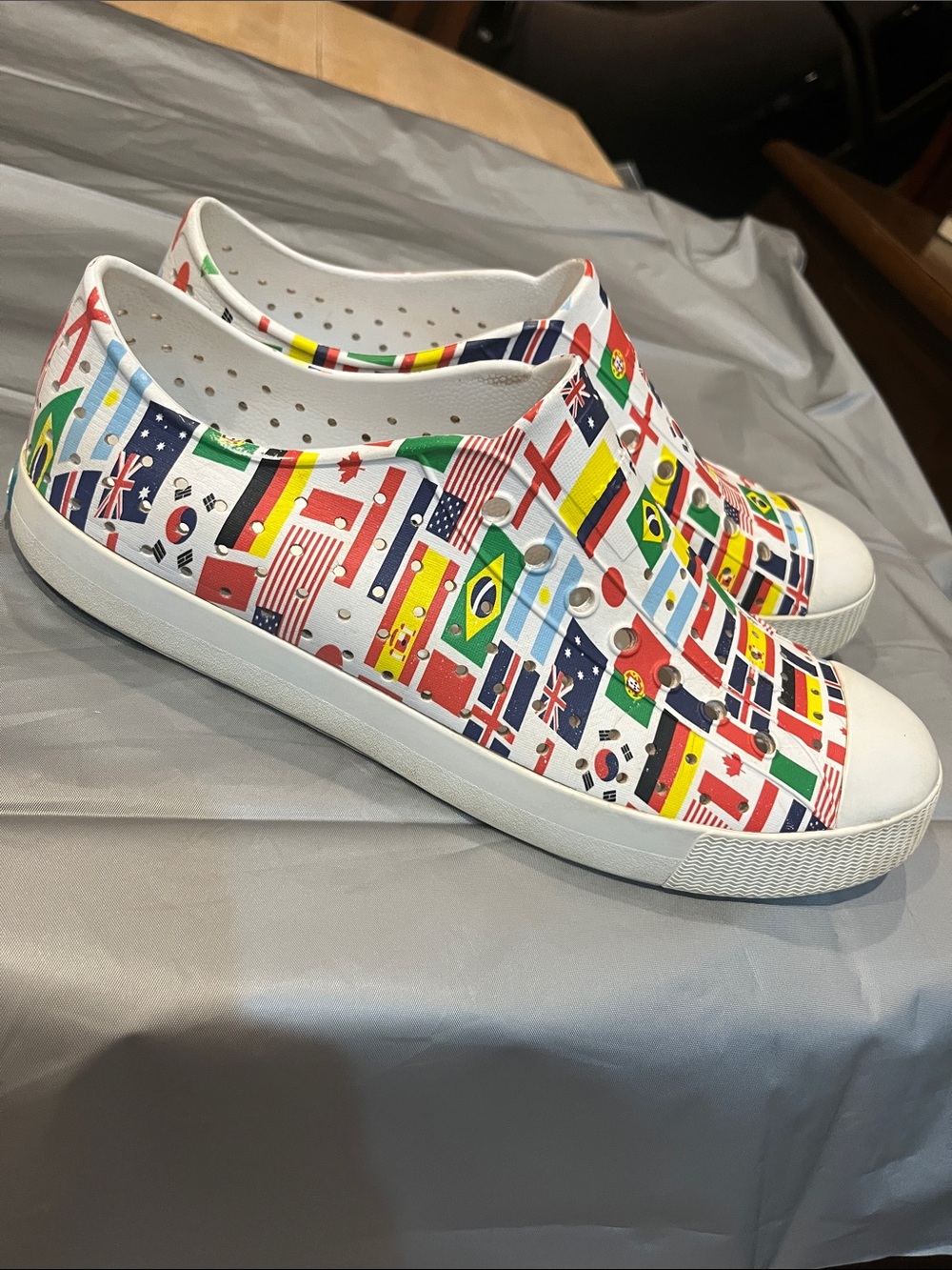 Native Jefferson Printed Water-Friendly Slip-On Sneaker size 10 men’s